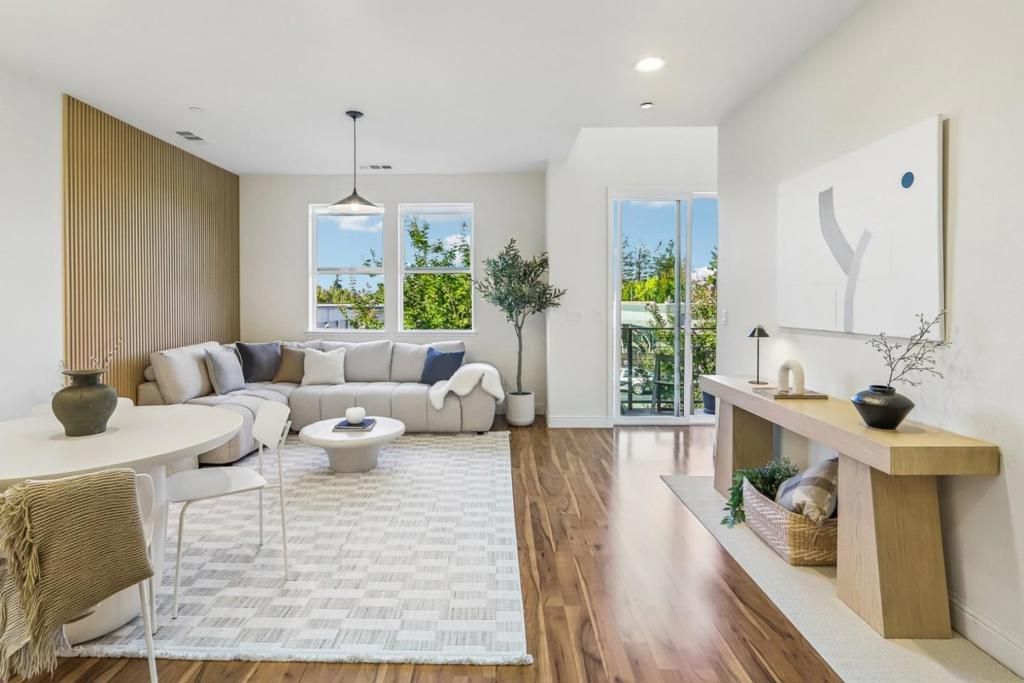 Image 3 of property listing at 391 Charles Morris Terrace, Sunnyvale, CA 94085