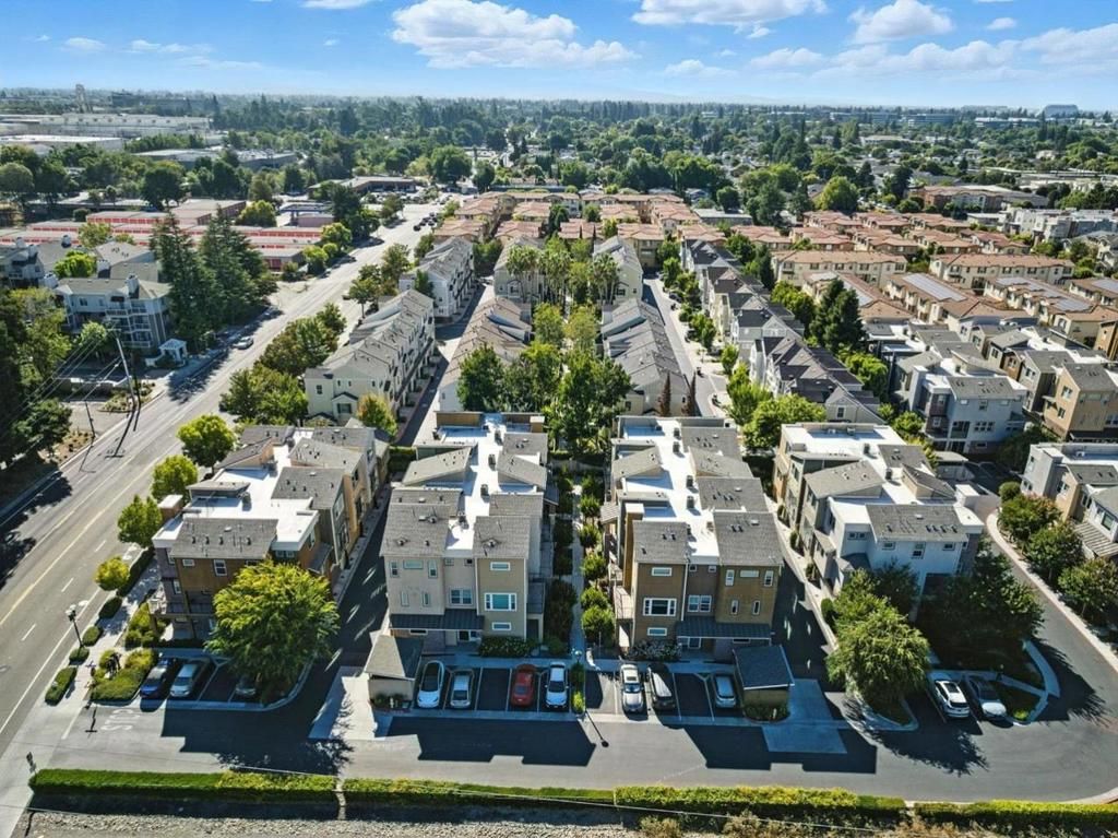 Image 41 of property listing at 391 Charles Morris Terrace, Sunnyvale, CA 94085