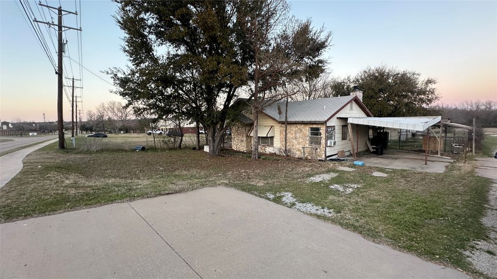 304 Little School Road, Kennedale, TX 76060