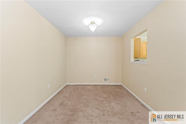 5 Edith Place, Franklin, NJ 08873