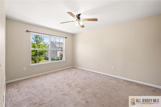 5 Edith Place, Franklin, NJ 08873
