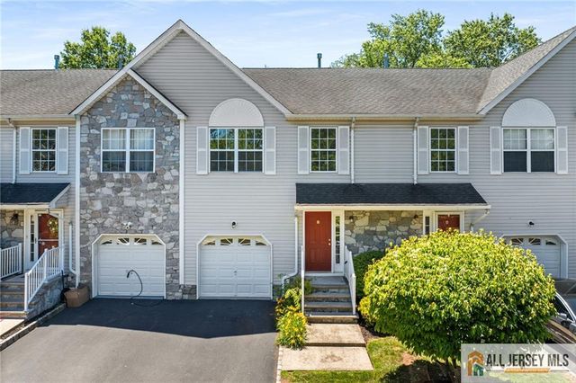 5 Edith Place, Franklin, NJ 08873