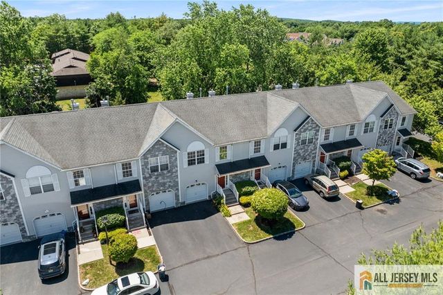 5 Edith Place, Franklin, NJ 08873