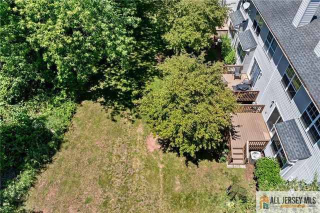 5 Edith Place, Franklin, NJ 08873
