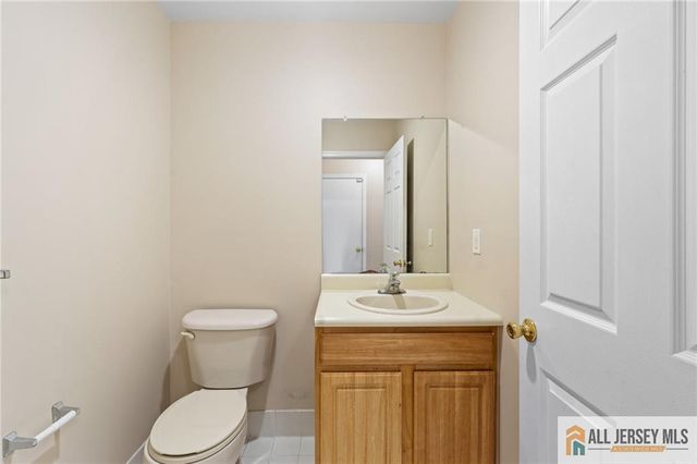 5 Edith Place, Franklin, NJ 08873