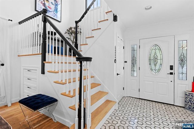 502 Closter Dock Road, Closter, NJ 07624