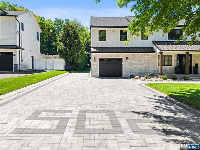 502 Closter Dock Road, Closter, NJ 07624