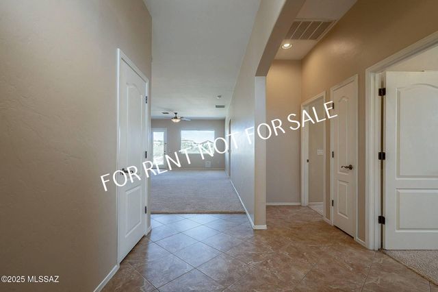 10737 S Miralago Drive, Vail, AZ 85641