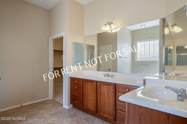 10737 S Miralago Drive, Vail, AZ 85641