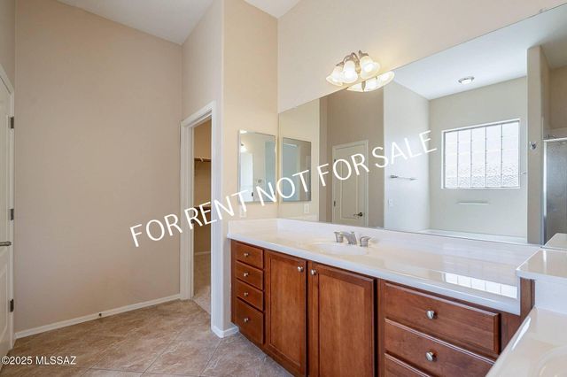 10737 S Miralago Drive, Vail, AZ 85641