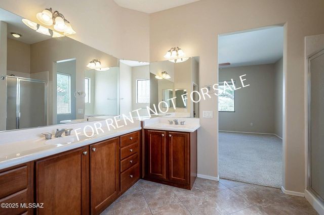 10737 S Miralago Drive, Vail, AZ 85641