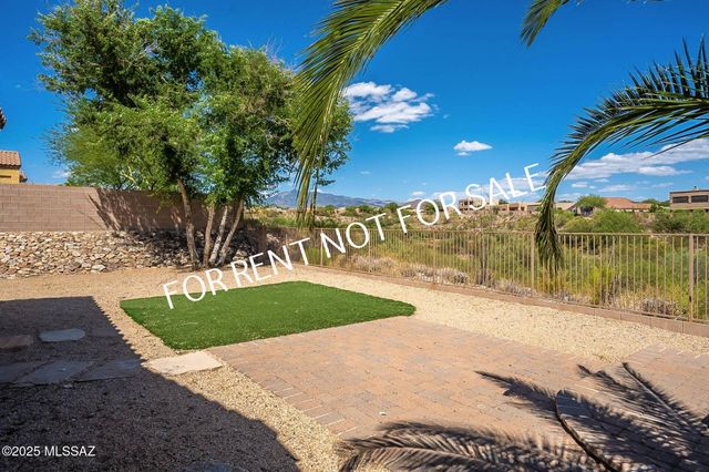 10737 S Miralago Drive, Vail, AZ 85641