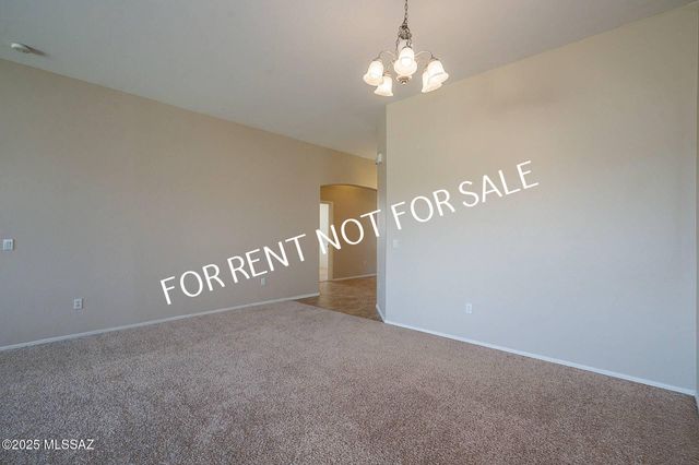 10737 S Miralago Drive, Vail, AZ 85641