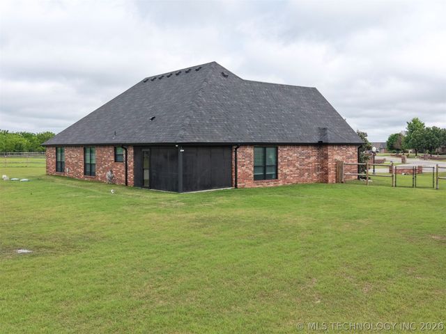 5804 E 147th Street North, Collinsville, OK 74021