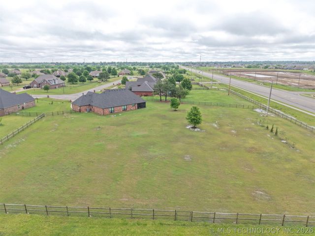 5804 E 147th Street North, Collinsville, OK 74021