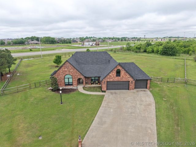 5804 E 147th Street North, Collinsville, OK 74021
