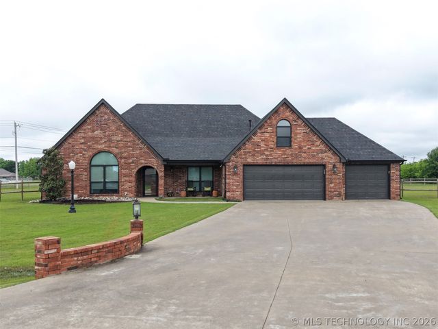 5804 E 147th Street North, Collinsville, OK 74021