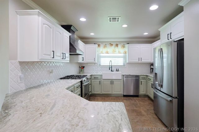 5804 E 147th Street North, Collinsville, OK 74021