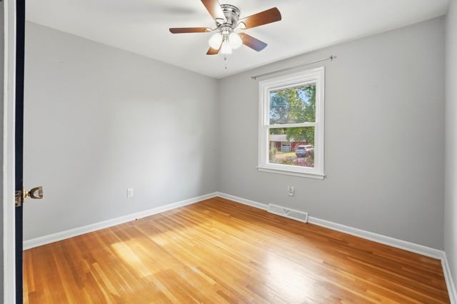 217 BRENDA LN, Columbia, MO 65201
