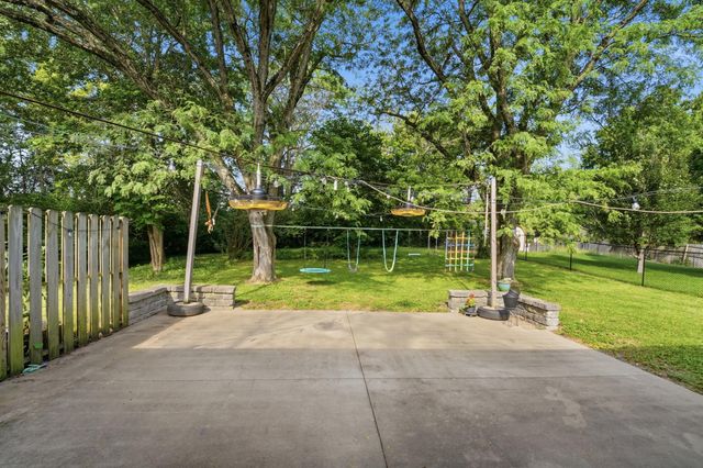 217 BRENDA LN, Columbia, MO 65201