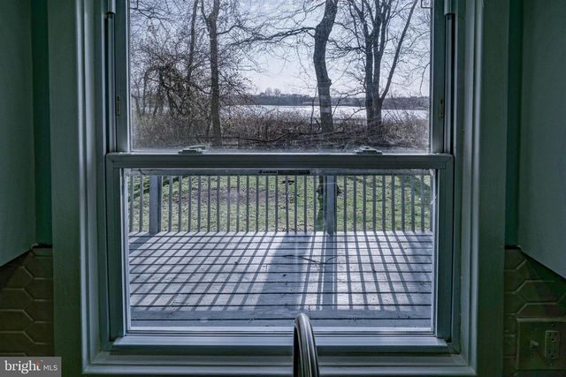 126 FAIRFAX DR, Cinnaminson, NJ 08077