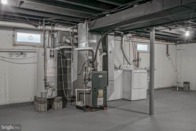 126 FAIRFAX DR, Cinnaminson, NJ 08077