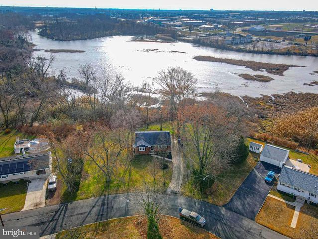 126 FAIRFAX DR, Cinnaminson, NJ 08077