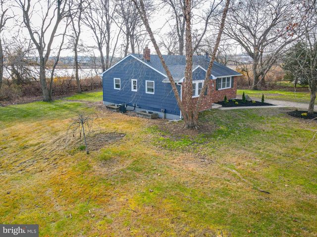 126 FAIRFAX DR, Cinnaminson, NJ 08077