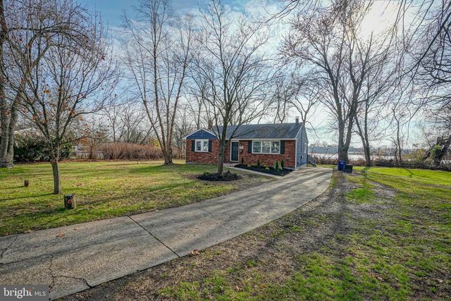 126 FAIRFAX DR, Cinnaminson, NJ 08077