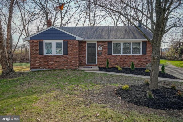 126 FAIRFAX DR, Cinnaminson, NJ 08077