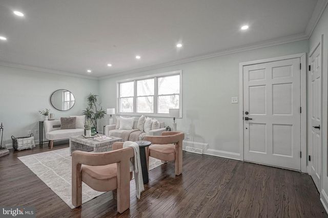 126 FAIRFAX DR, Cinnaminson, NJ 08077