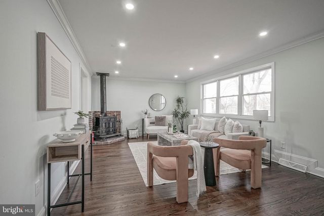 126 FAIRFAX DR, Cinnaminson, NJ 08077