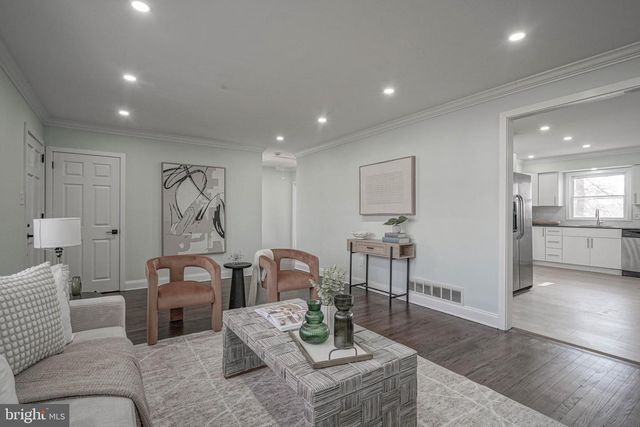 126 FAIRFAX DR, Cinnaminson, NJ 08077