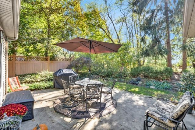 1210 High View Drive, Wadsworth, OH 44281