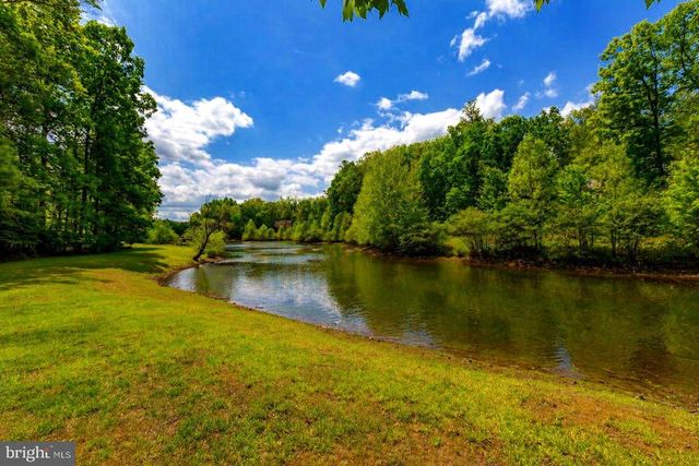 7931 GOLD LEAF CIR, Spotsylvania, VA 22551