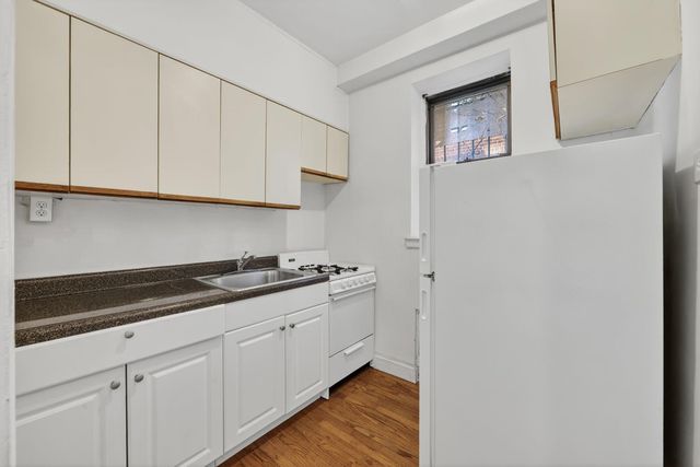 2680 E 19th Street LE, New York City, NY 11235