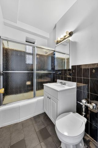 2680 E 19th Street LE, New York City, NY 11235