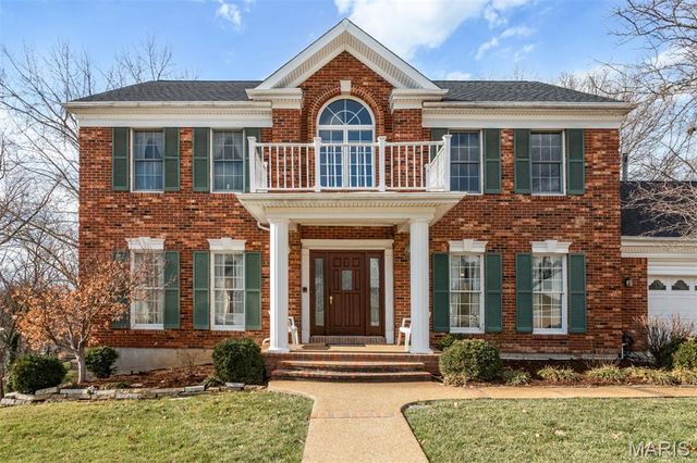 719 Carman Meadows Drive, Manchester, MO 63021