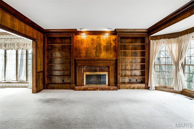 719 Carman Meadows Drive, Manchester, MO 63021