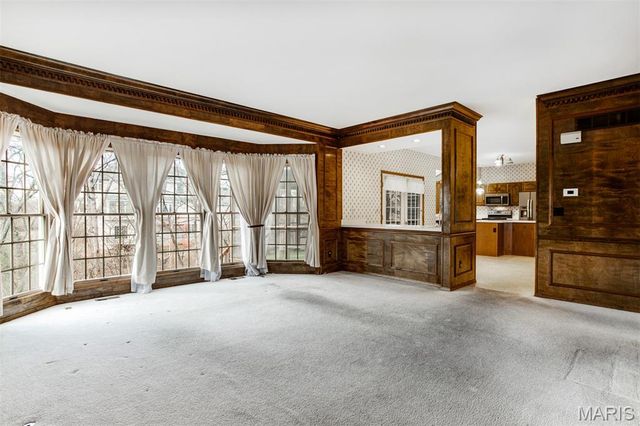 719 Carman Meadows Drive, Manchester, MO 63021