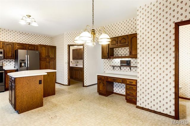 719 Carman Meadows Drive, Manchester, MO 63021