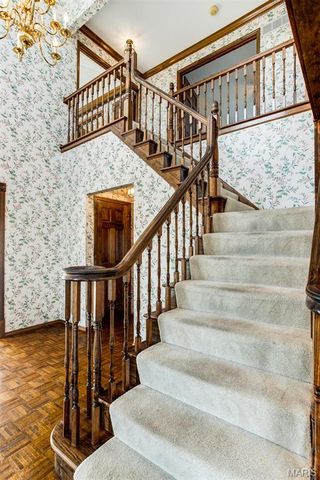 719 Carman Meadows Drive, Manchester, MO 63021