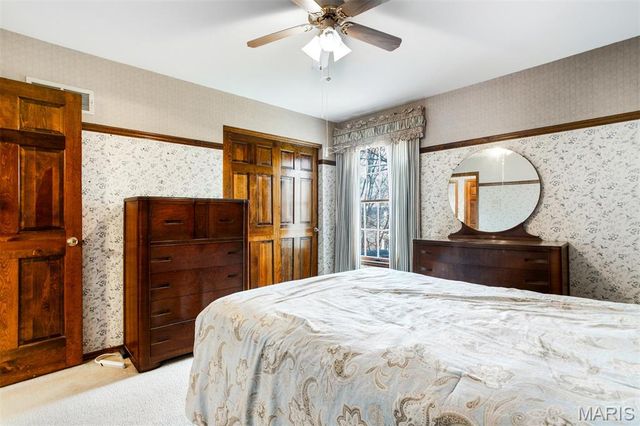 719 Carman Meadows Drive, Manchester, MO 63021