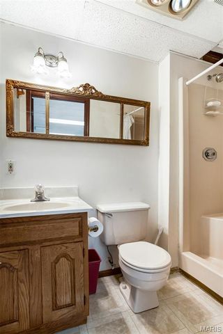 719 Carman Meadows Drive, Manchester, MO 63021