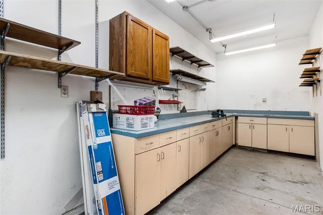 719 Carman Meadows Drive, Manchester, MO 63021