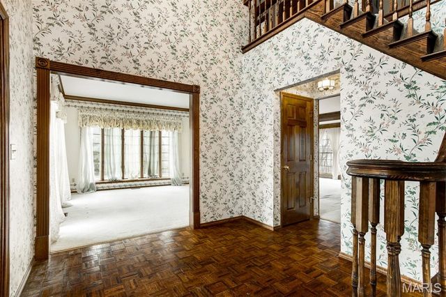 719 Carman Meadows Drive, Manchester, MO 63021