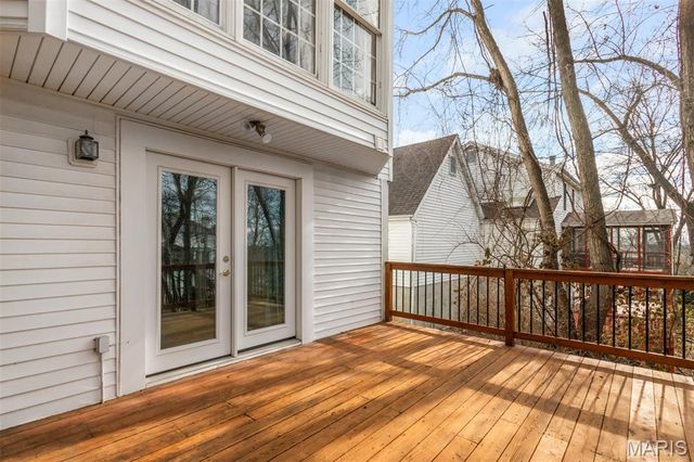 719 Carman Meadows Drive, Manchester, MO 63021