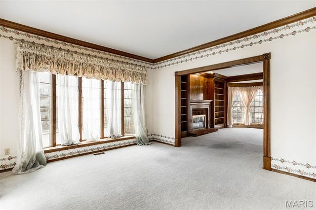 719 Carman Meadows Drive, Manchester, MO 63021