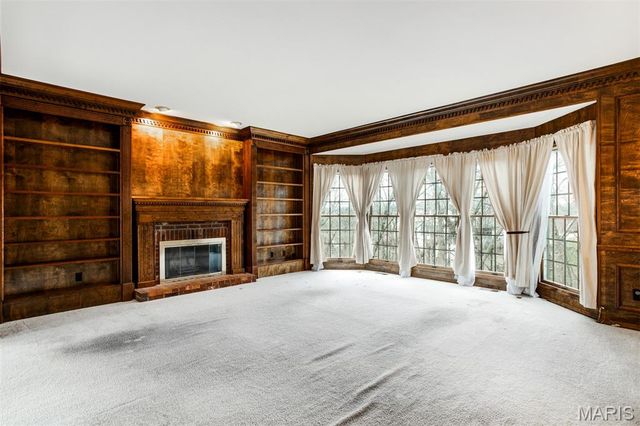 719 Carman Meadows Drive, Manchester, MO 63021