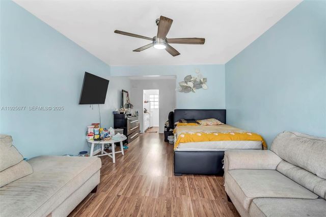 635 8th St 205, Miami Beach, FL 33139